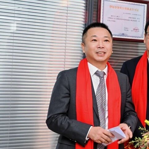 梅雪峰.jpg 梅雪峰.jpg