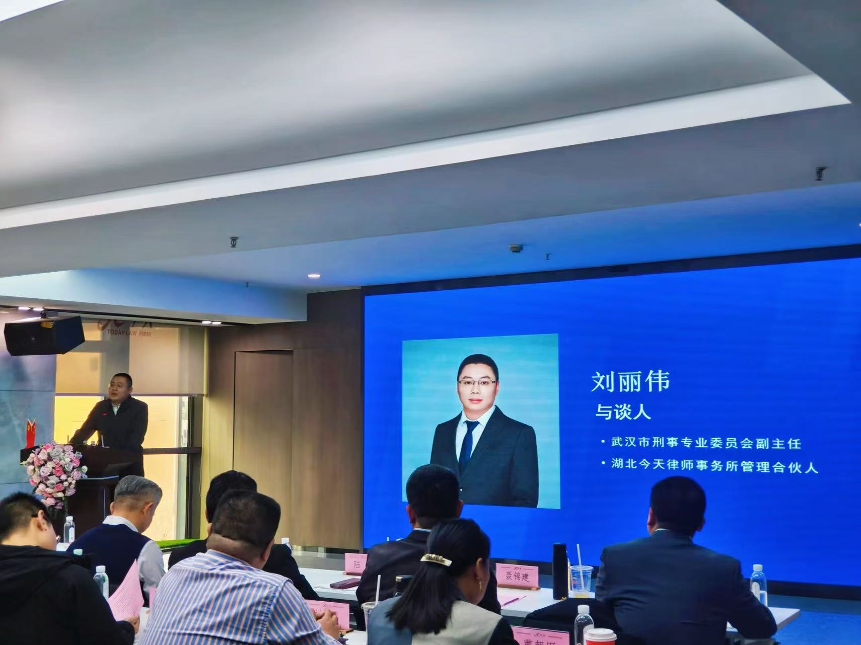 ce87f258f9aea244881fa785b0c3a4b6.jpg ce87f258f9aea244881fa785b0c3a4b6.jpg